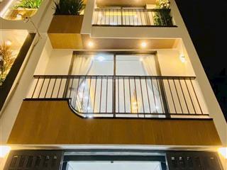 Bán nhà tặng nội thất nguyễn trãi p14 q5 dt 62.5m2, đang cho thuê 18 triệu/tháng. sổ sẵn