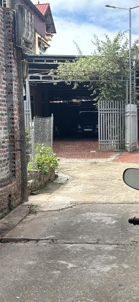 Hơn 2 tỷ xíu thoai 40m ngõ 3m full thổ cư cách khu công nghiệp bắc thăng long 5km  em 037651