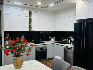 Chính chủ bán căn hộ goldmark city  tòa diamond, 135m, 3pn 2wc, full nội thất,  0982 587 ***