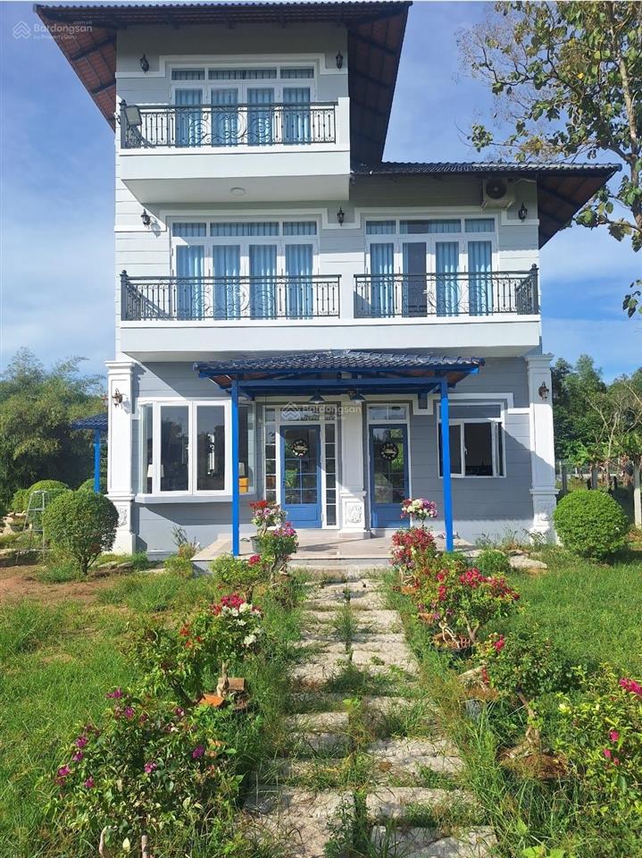 Biệt thự sân vườn mây hồng villa, xây dựng phong cách châu âu, nội ngoại thất cao cấp