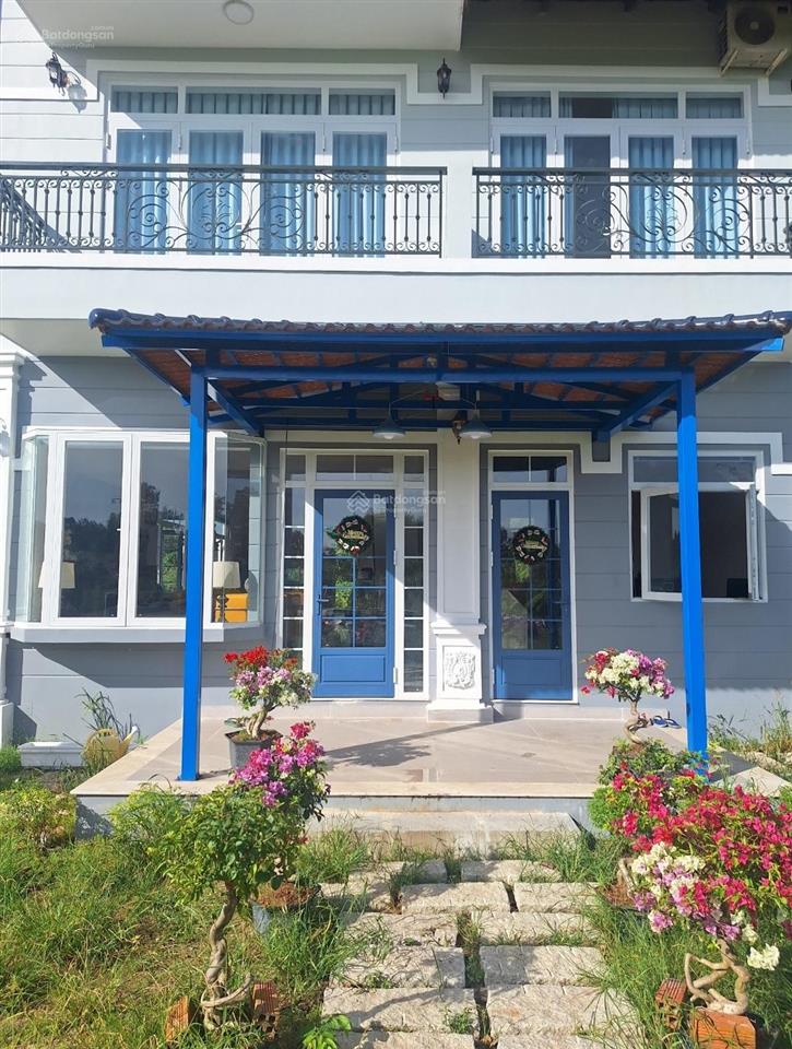 Biệt thự sân vườn mây hồng villa, xây dựng phong cách châu âu, nội ngoại thất cao cấp