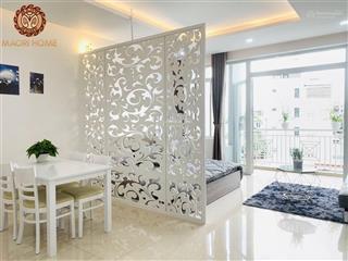 Trống căn hộ bancol 40m2  full tiện nghi, thang máy, siêu thoáng  gần cầu thị nghè, q1