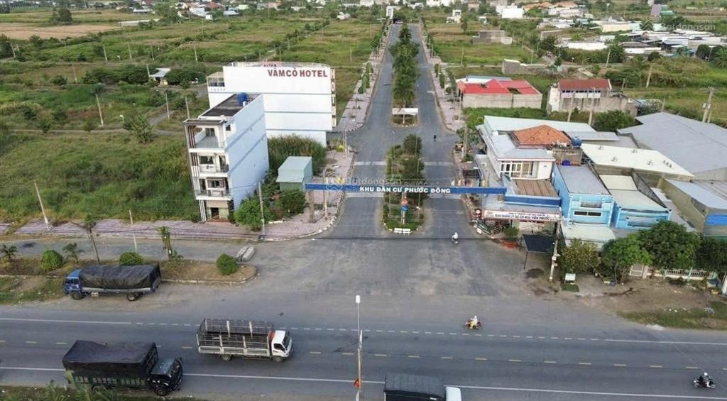 Cần đẩy lô đất mặt tiền quốc lộ 50  chính chủ. nằm trong kdc phước đông