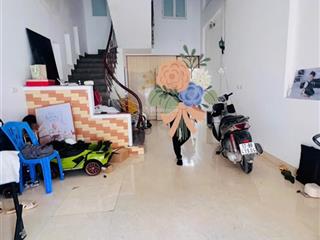 Bán đất tặng nhà 3 tầng 70m gần nhổn, ntl, khu phân lô oto tránh, giá hơn 11 tỷ.