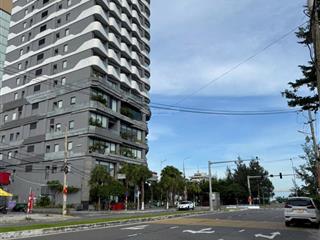 Chính chủ bán đất ! đương ngô quyền , diện tích  645m2  ngang 24m hướng đông  65tr/m2