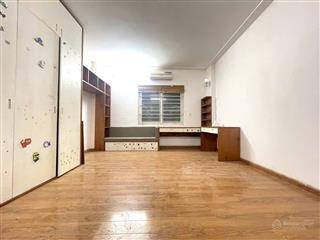 Siêu phẩm hoa khôi chính kinh mới ra, nông, thông, thẳng tắp bãi xe ô tô 100m.