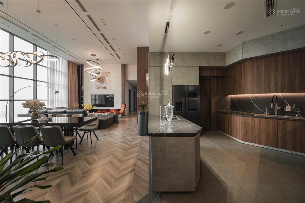 Bán căn penthouse 265m2 4pn thượng uyển nhìn trực diện sông hồng giá 23ty9 đã có sổ 0812 395 ***