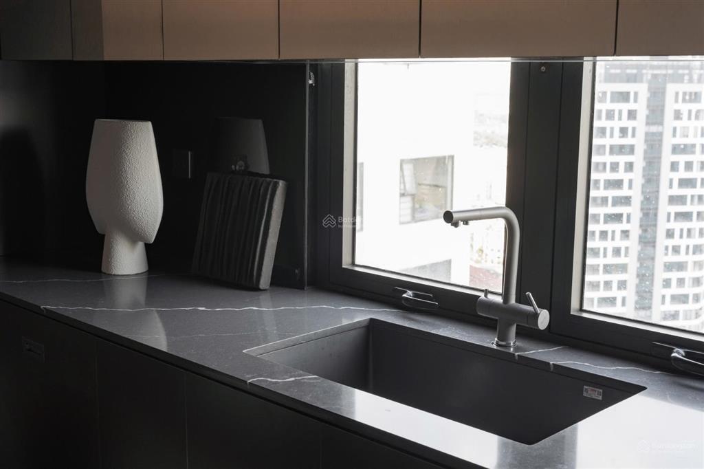 (lô góc 3pn)bán diện tích 105m2 tại imperia sky garden 423 minh khai giá 10,5tỷ(sổ đỏ)  0812 395 ***