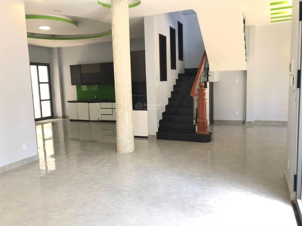 Villa sân vườn lê thị riêng, 9x30m