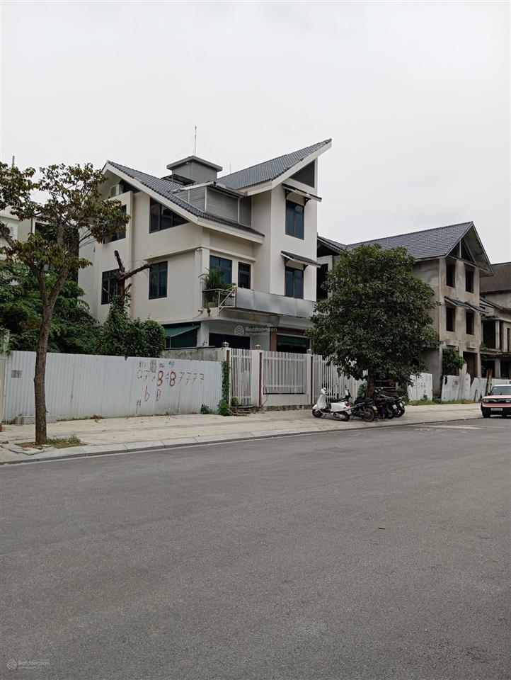 Bán đất tặng nhà một tầng mặt phố cổ linh 215m2, mặt tiền 15m, giá 32 tỷ