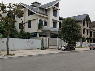 Bán đất tặng nhà một tầng mặt phố cổ linh 215m2, mặt tiền 15m, giá 32 tỷ