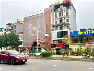Bán toà nhà vp building 8 tầng đẹp nhất mặt phố hồng tiến 120m2, mt 7m, cho thuê 100tr/thán, 62 tỷ