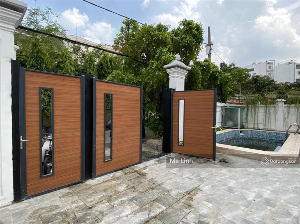 Giảm 10 tỷ  bán biệt thự sân vườn 500m2 tặng full nội thất gỗ đỏ thảo điền, dt 20x25 giá 80 tỷ