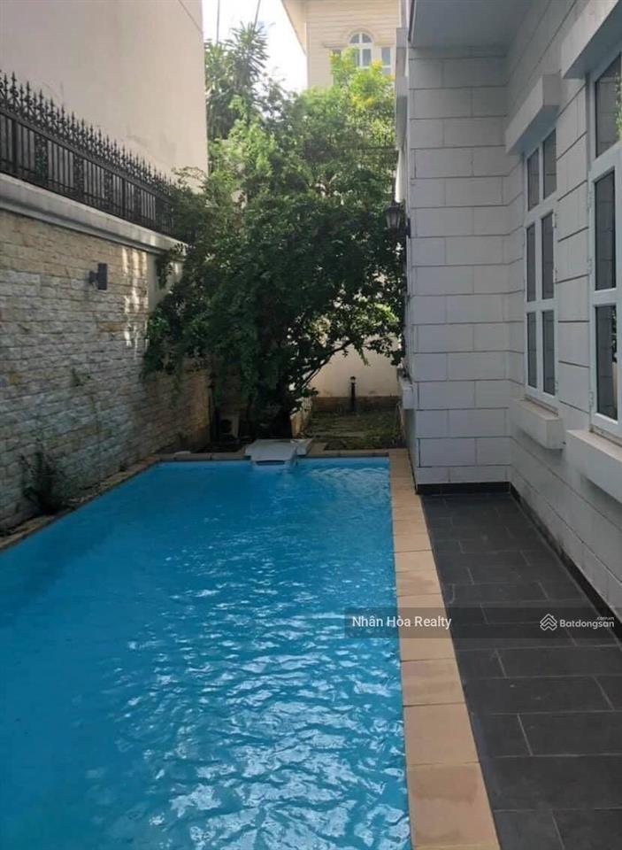 Giảm 5 tỷ  bán nhanh biệt thự hồ bơi mới đẹp ở liền, dt 8x25 cn 202m2, trệt 3 lầu chỉ 38 tỷ