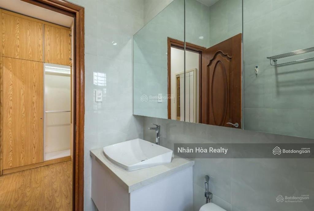 Giảm 5 tỷ  bán nhanh biệt thự hồ bơi mới đẹp ở liền, dt 8x25 cn 202m2, trệt 3 lầu chỉ 38 tỷ