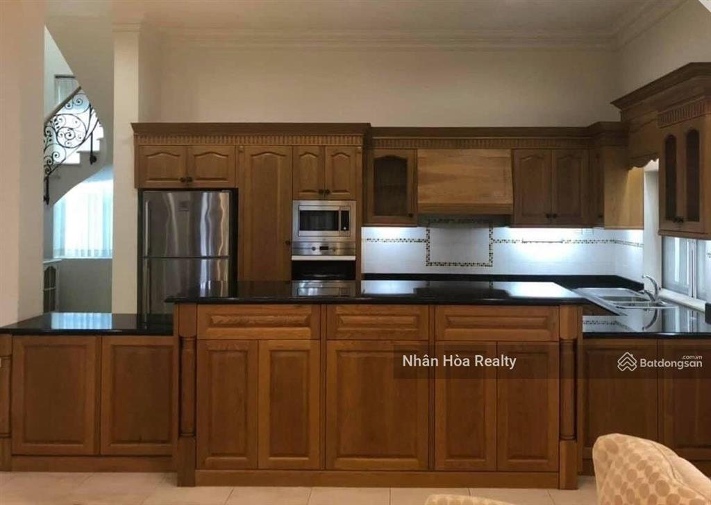 Giảm 5 tỷ  bán nhanh biệt thự hồ bơi mới đẹp ở liền, dt 8x25 cn 202m2, trệt 3 lầu chỉ 38 tỷ