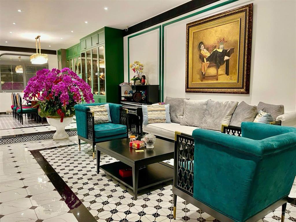 Nhanh tay thì còn, chậm tay bán mất! biệt thự 8x20m vuông đét, 3 lầu giá 34,8 tỷ