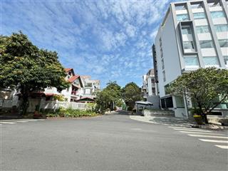 Đất hiếm sát công viên và gần sông  bán đất 10x19m cn 190m2 giá hot 30.4 tỷ