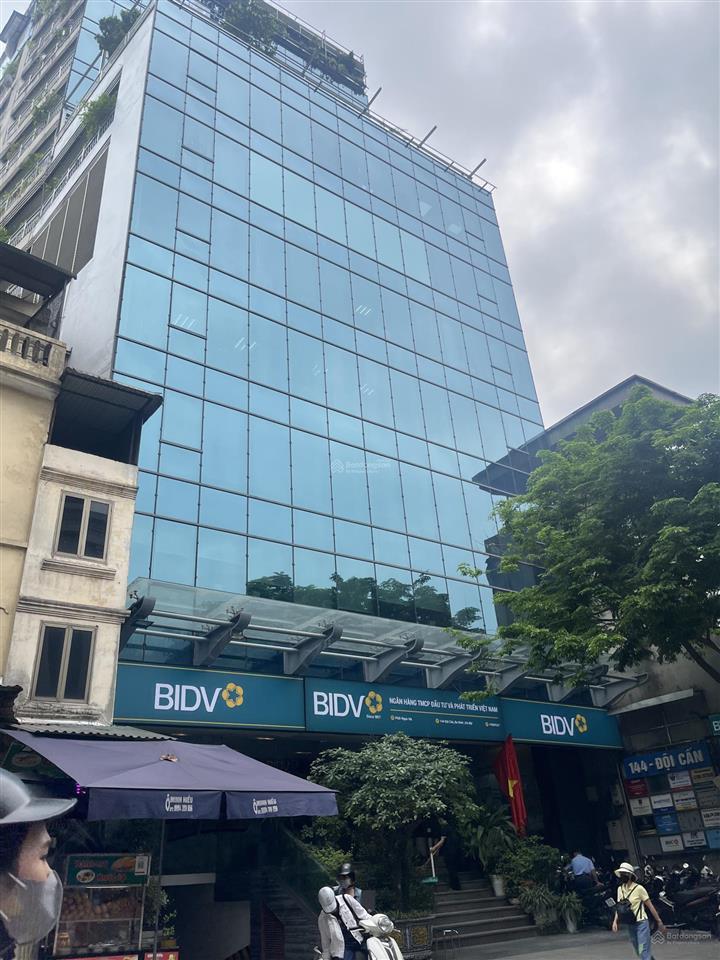 Bán nhà mặt phố liễu giai, 155m , 10 tầng , 8m mặt tiền , giá chỉ 100 tỷ,dòng tiền cao ,vỉa hè rộng