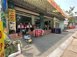 Bán nhà đang cho thuê kinh doanh, mặt tiền 10m hiếm có đối diện chợ mường bú