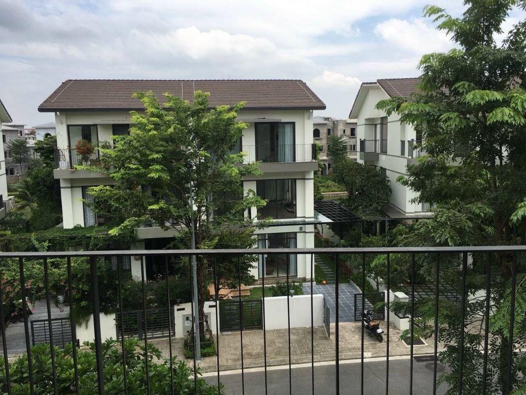 Bán BT 233m2 mặt hồ Vinhomes Thăng Long, giá rẻ nhất