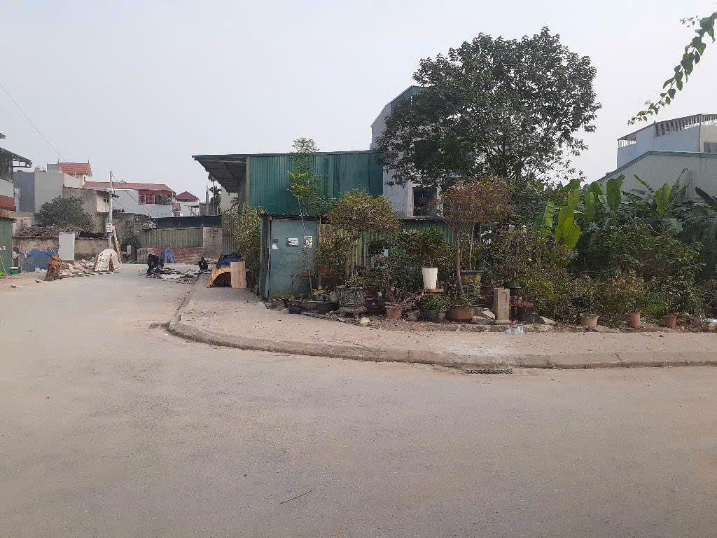 Bán gấp đất dịch vụ Yên Lũng, An Khánh, DT 86m2, lô góc cạnh sân bóng