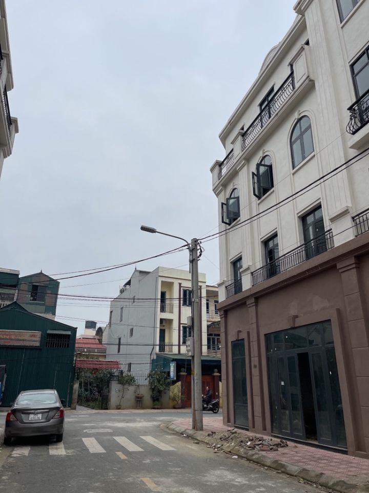 Bán gấp liền kề Sơn Đồng Center, DT 81m2, 5 tầng, giá 11.5 tỷ