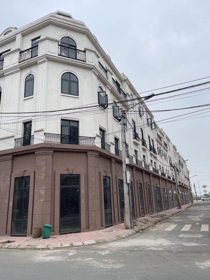 Bán gấp liền kề Sơn Đồng Center, DT 81m2, 5 tầng, giá 11.5 tỷ