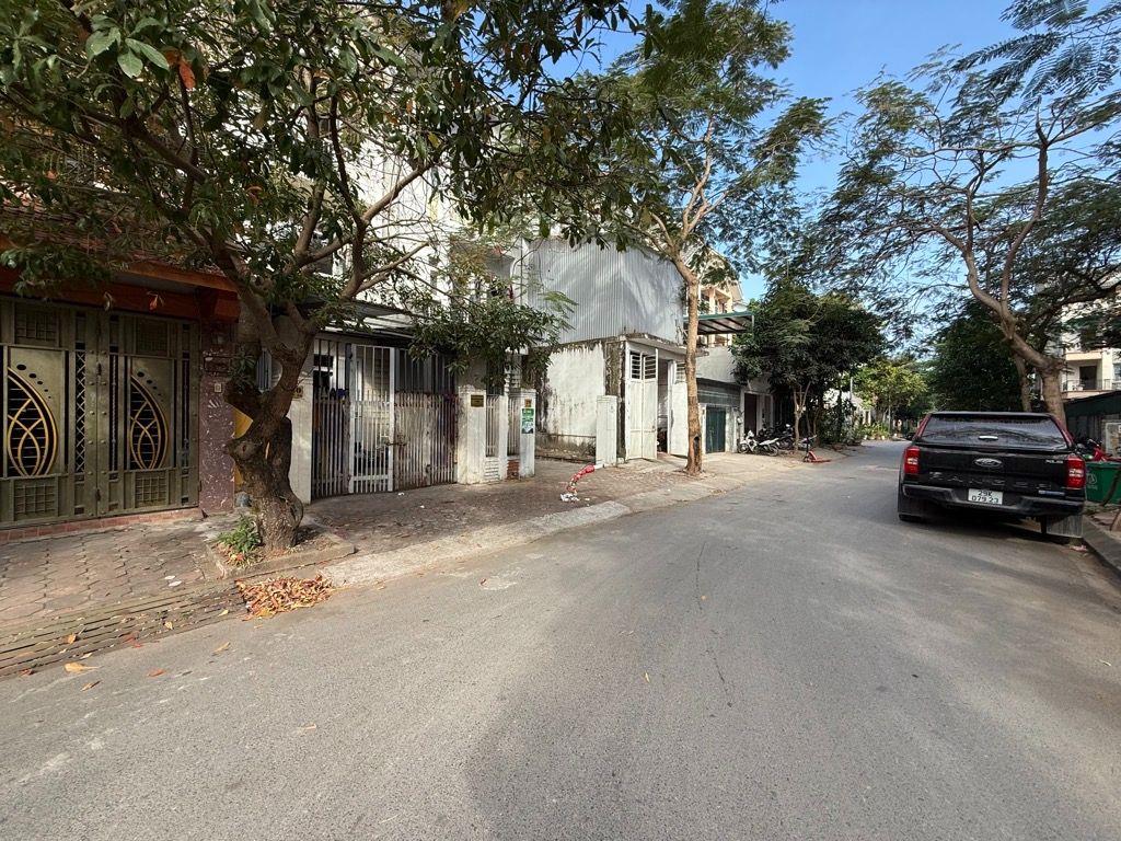 Bán gấp biệt thự kđt Vân Canh Hud, DT 171m2, 4T, MT 7.5m, hoàn thiện, giá rẻ chỉ 23.8 tỷ