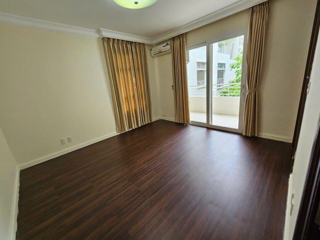 Bán liền kề 124m2 Splendora, hoàn thiện , view vườn hoa, giá chỉ 22.5 tỷ