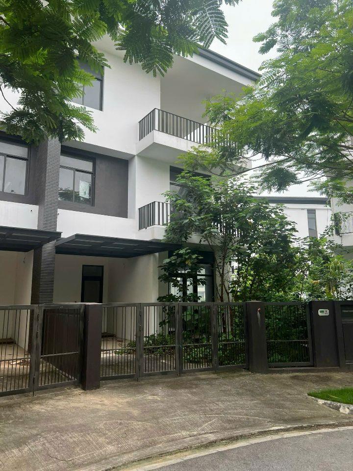 Bán BTSL Hà đô charm villas, DT 245m2 giá chỉ 145tr/m2