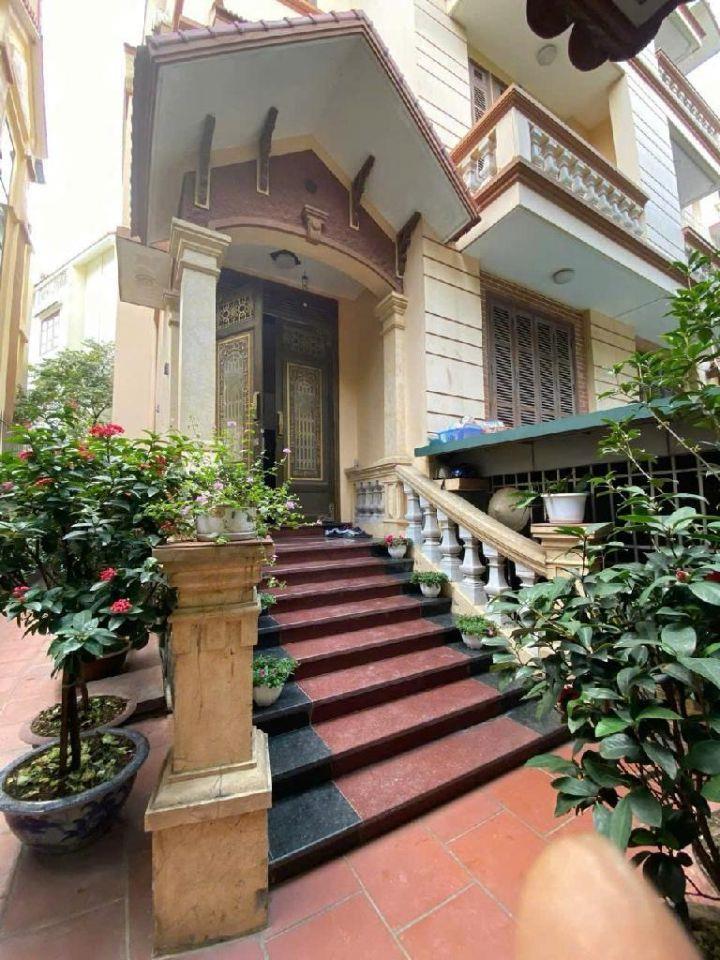 Bán biệt thự Trung Văn Vinaconex 3, DT 162m2, 5 tầng, NT cao cấp, giá chỉ 45.5 tỷ