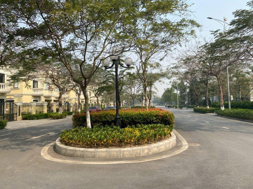 Bán BT trục 30m Dương Cầm 4, An Lạc Symphony, DT 201m2, KD đỉnh, view hồ