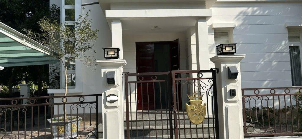 Bán nhanh biệt thự 270m2 KĐT Mailand Hanoi city, giá rẻ chỉ 219tr/m2