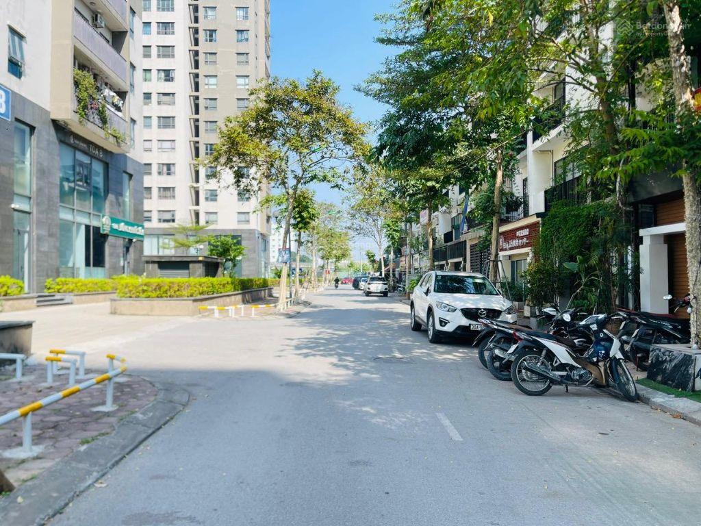 Bán gấp liền kề Báo nhân dân, DT 80m2, MT 5.4m, NT đẹp view chung cư, giá chỉ 20.5 tỷ