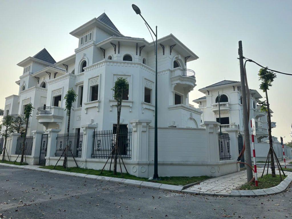 Bán biệt thự 318m2, lô góc KĐT Vườn Cam, giá rẻ chỉ 90tr/m2