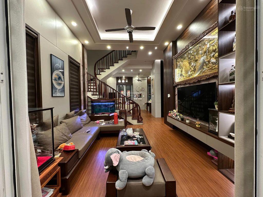 Bán biệt thự Lideco, DT 145m2 full nội thất xịn xò, view công viên, giá nhỉnh 24 tỷ 
