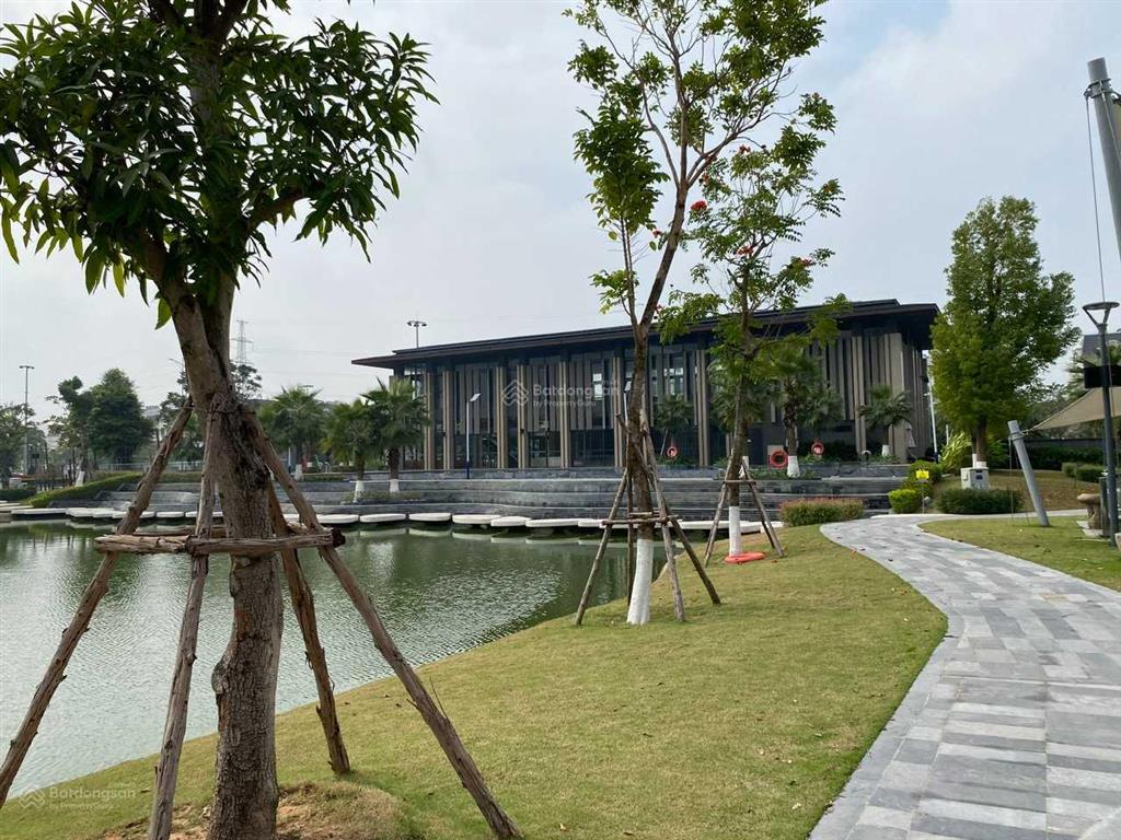 Bán biệt thự An Lạc Symphony, DT 121m2 Vĩ Cầm 4 , trục 30m view hồ, giá chỉ 240tr/m2