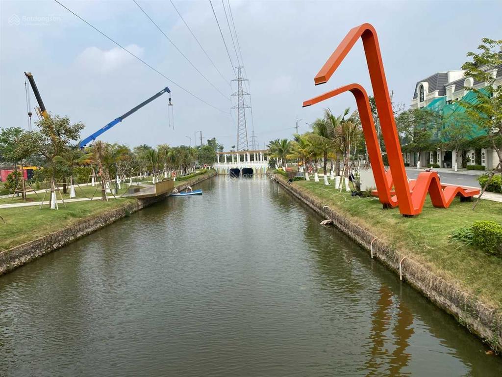 Bán biệt thự An Lạc Symphony, DT 121m2 Vĩ Cầm 4 , trục 30m view hồ, giá chỉ 240tr/m2