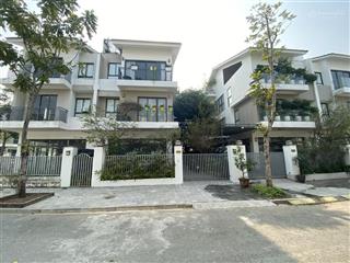Bán gấp biệt thự 200m2, sol lake villa gần hồ giá đầu tư chỉ 30 tỷ