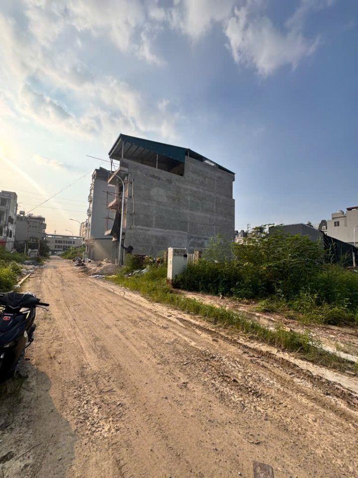 Bán đất dịch vụ 5.5ha Trạm Trôi, Hoài đức, 140m2, giá nhỉnh 19 tỷ