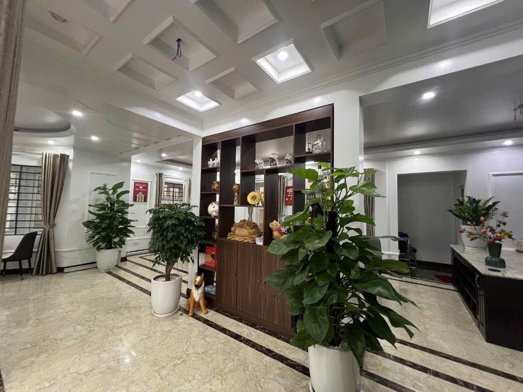 Bán biệt thự Tân Tây Đô, DT 205m2, mt 12m hoàn thiện đẹp, giá chỉ 28.8 tỷ