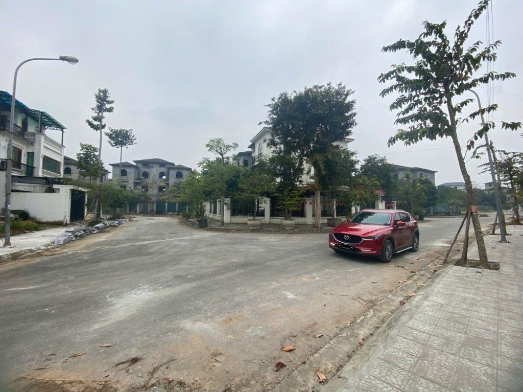 Bán gấp biệt thự TT10 Nam An Khánh Sudico, DT 402m2 lô góc, sđcc, giá chỉ 11x tr/m2