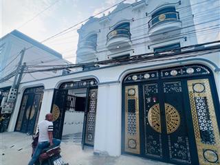 Nhà mới xây 3 tầng gần ngã tư tân kim. cách hcm 1 bước chân