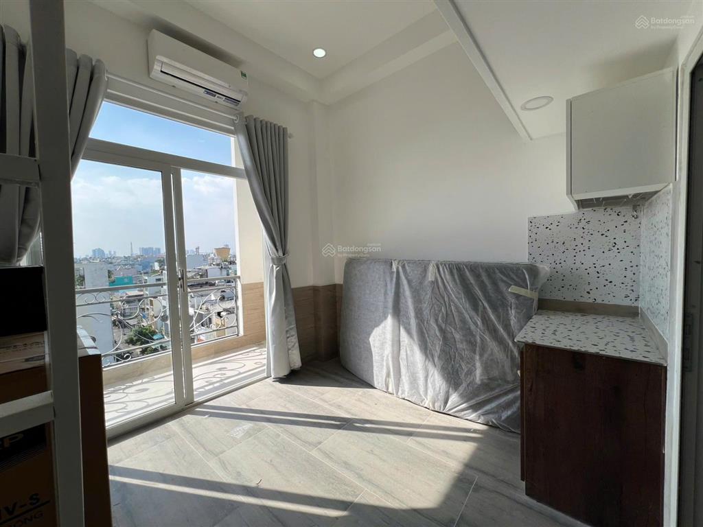Studio vừa trống  phòng đẹp như hình  tách bếp  ban công vị trí tạ quang bửu q8  parcmall