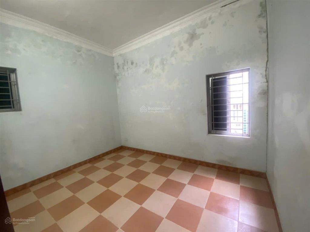 Cần bán rẻ nhà dân xây 3t 60m2. mt4.8  ngõ thông  taxi đỗ/vào nhà chỉ 11.8 tỷ