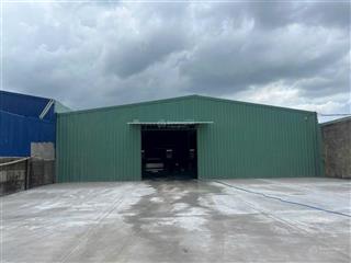 Cho thuê xưởng khuôn viên rộng 1100m2 giá 35 tr/ tháng mới sửa sang thuận an  bình dương