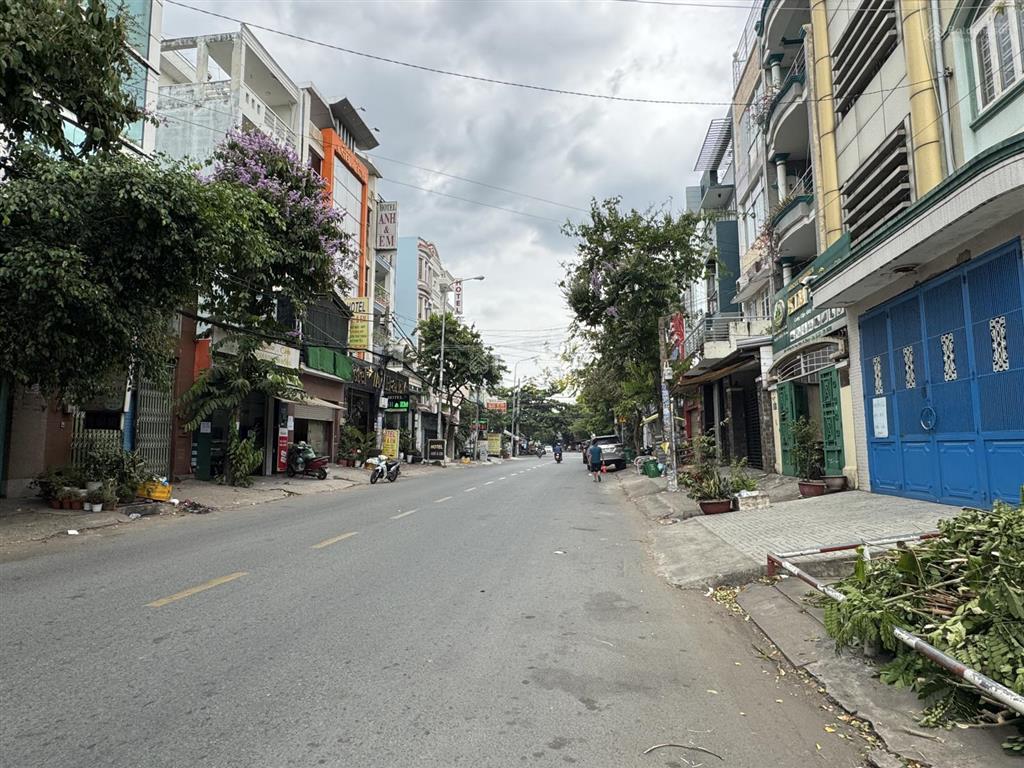 Chủ kẹt bán nhanh nhà mt khu nam long q12 hcm  vị trí kd sung dt 4,5x18m giá 8,3 tỷ còn bớt