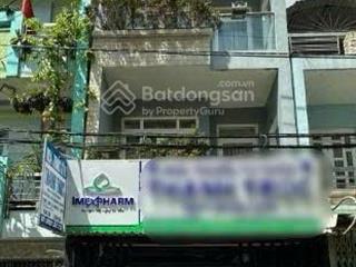 Chủ đi định cư cần bán gấp căn nhà phố 1 trệt 3 lầu full nội thất cao cấp, giá cả có thương lượng