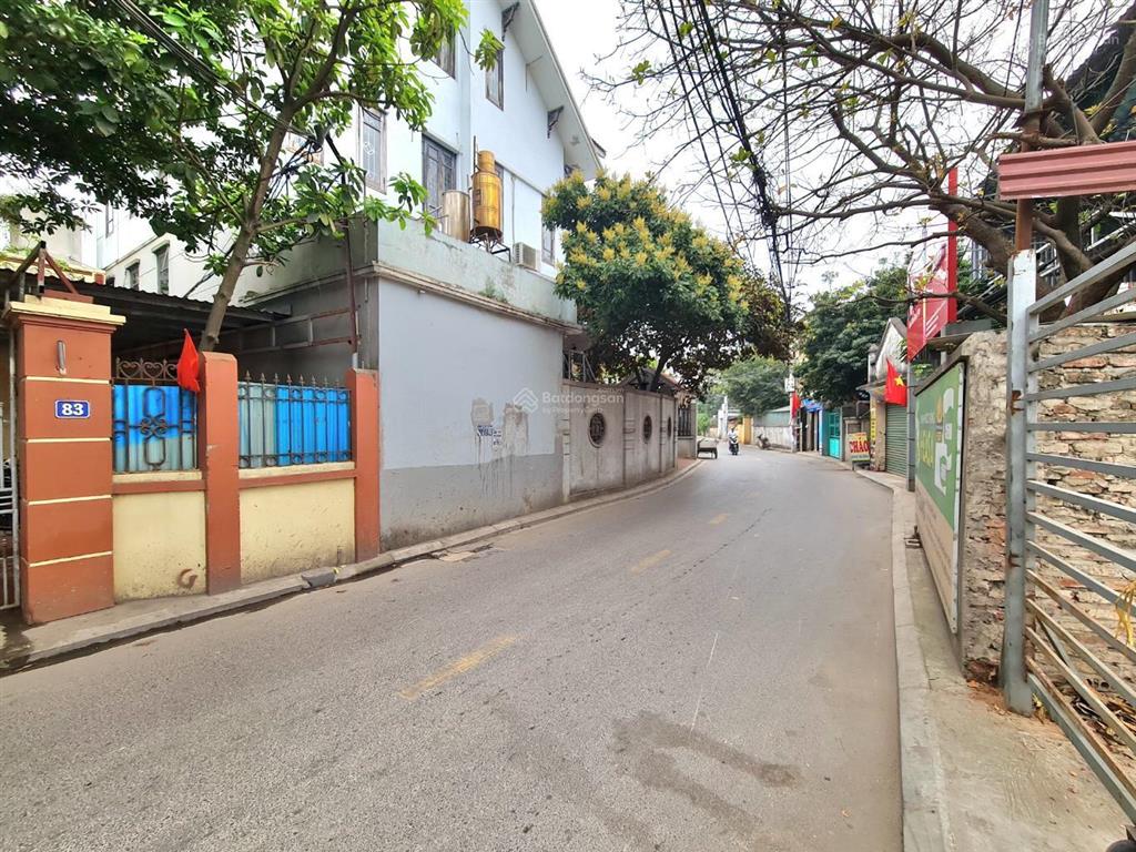 Bán đất phúc lợi lô góc chia 2 lô... mặt tiền 11 mét...đường trước nhà 3 mét giá chỉ hơn 90tr/m2.